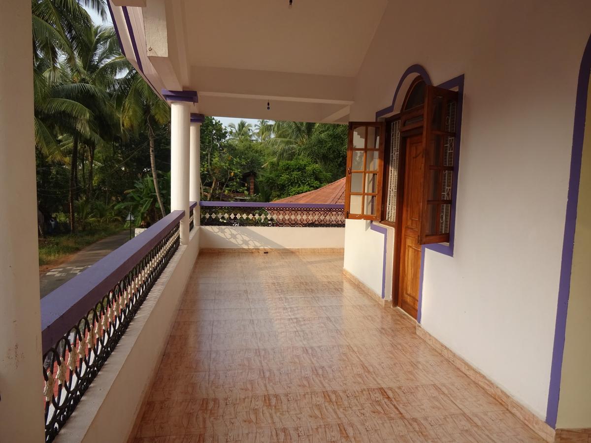 Lobo'S Guesthouse Cavelossim Luaran gambar